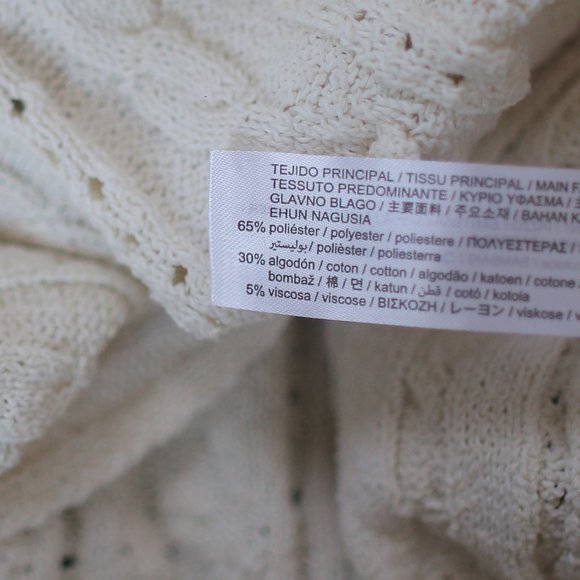 NWT Ruffled Knit Sweater. - Picture 11 of 11